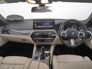 BMW 5 Series 520d M Sport Saloon - Image 4