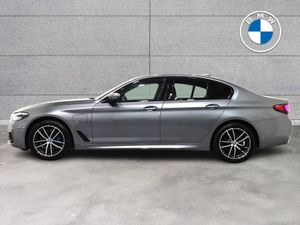 BMW 5 Series 530e M Sport Saloon - Image 4