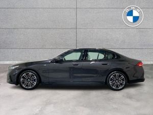BMW 5 Series 530e M Sport Saloon - Image 4