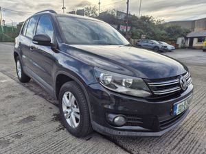 Stunning Volkswagen Tiguan 2013 MONTH END SALE !!! - Image 4