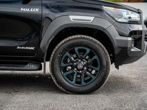 Toyota Hilux INVINCIBLE X 4WD - Image 4