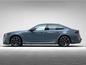 BMW M5 M5 4.4 PHEV 727HP STORM BAY - Image 4