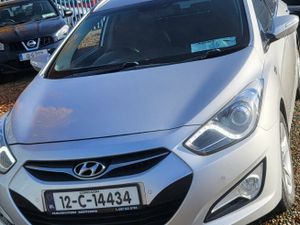 Hyundai i40 2012 6 speed diesel - Image 2