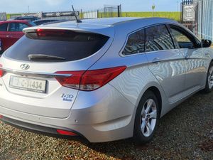 Hyundai i40 2012 6 speed diesel - Image 4