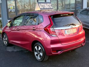 2018 Honda JAZZ/FIT 1.5 Hybrid auto,Leather Specs - Image 4