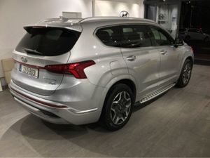 Hyundai Santa Fe 4WD EXECUTIVE PLUS ** PLUG IN HYB - Image 2