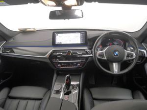BMW 5 Series 520d M Sport Saloon - Image 4