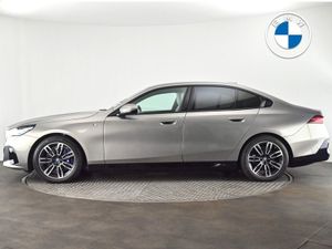BMW i5 Edrive40 M Sport Saloon - Image 4