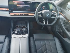 BMW i5 Edrive40 M Sport Saloon - Image 4