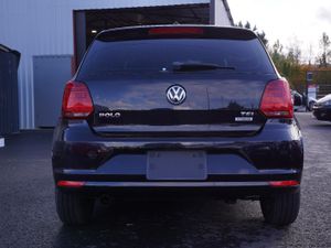 VOLKS WAGON POLO 2016 BLACK LOW MILLIAGE - Image 4