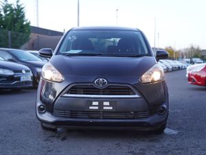 TOYOTA SIENTA 2015 BLACK 7 SEATER - Image 2