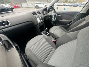 Volkswagen Polo CL 1.2 MANUAL 5SPEED 70BHP 4DR - Image 4