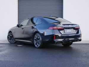 BMW 5-Series 530E M SPORT PRO package - Image 2