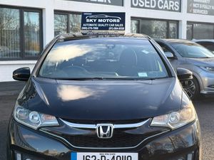 2016 Honda FIT 1.5 Hybrid automatic, Sport Specs - Image 2