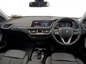 BMW 1 Series 118i Sport - Image 4
