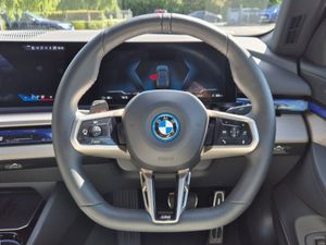 BMW i5 Edrive40 M Sport Pro Saloon - Image 4