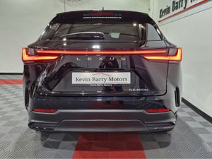 Lexus NX 2.5 PREMIUM PACK (PLUG IN HYBRID) 4WD AUT - Image 3