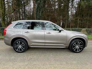 201 VOLVO XC90 B5 AWD MOMENTUM 7 SEATER - Image 2
