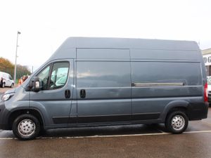 2020 Peugeot Boxer L3H3 Professional - Image 2