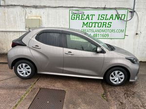 Toyota Yaris 6AA-MXPH10 - Image 2