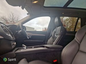Volvo XC90 T8 Plug In Hybrid AWD 455hp Plus (dark - Image 4