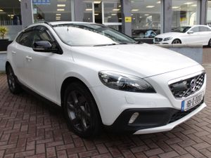 2.0D4 CROSS COUNTRY HATCH 5DR AUTOMATIC - Image 2
