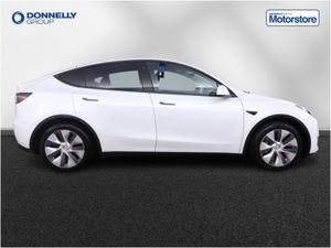Tesla Model Y Hatchback - Image 3