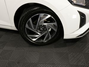 Hyundai i20 Deluxe Plus - EX Demo -1.2l Petrol Ha - Image 3