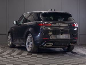 2024 Range Rover Sport P460e Dynamic SE - Image 4