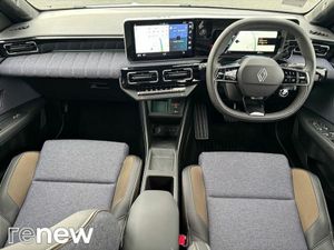 Renault 5 E-Tech EVOLUTION 40 KW 120 BHP AUTO 5DR - Image 2