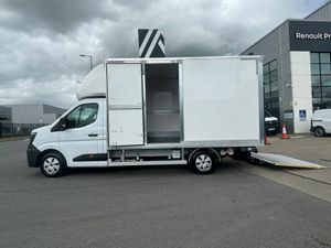 Renault Master Luton Box Body with Tail Lift - Image 3