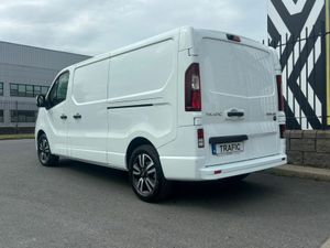 Renault Trafic Extra Sport 170hp 9speed Auto - Image 3