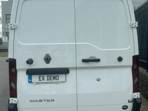 Renault Master EX DEMO - 2025(251) REDUCED - Image 4