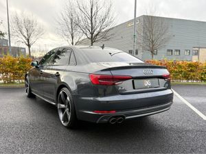 Audi A4 S LINE 2.0 TDI QUATTRO *FULL SERVICE HISTO - Image 3