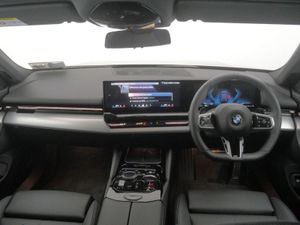 BMW 5 Series 520i M Sport Saloon - Image 4