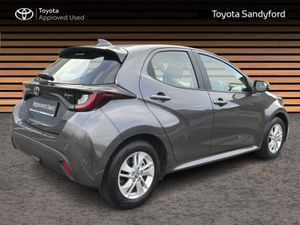 Toyota Yaris HYBRID LUNA // REAR CAMERA // TOYOTA - Image 2