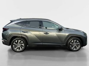 Hyundai Tucson 2WD Executive Plus - Image 2