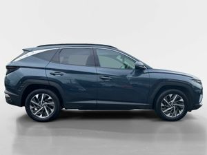 Hyundai Tucson 2WD Executive Plus - Image 2