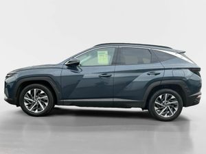 Hyundai Tucson 2WD Executive Plus - Image 4