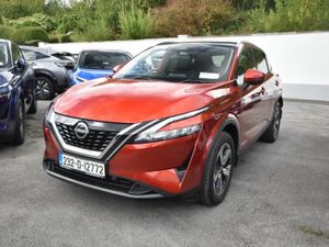 Nissan Qashqai ePOWER SV Pan roof & roof rails - Image 3