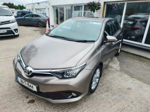 Toyota Auris 1.4 D-4D (90) 5Dr Aura - Image 3