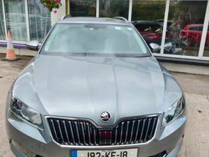 Skoda Superb 2.0 TDI 150bhp Style Estate - Image 4
