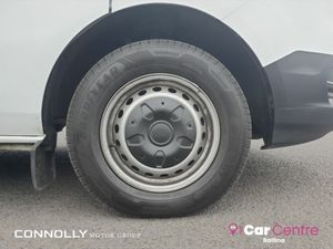 Ford Transit Custom 280 S BASE 2.0 TDI - €20,995 + - Image 4