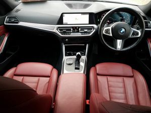 BMW 3-Series 330e M Sport - Image 4