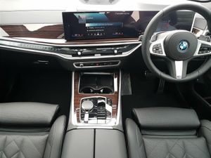 BMW X5 xDrive50e M Sport Pro - Image 4