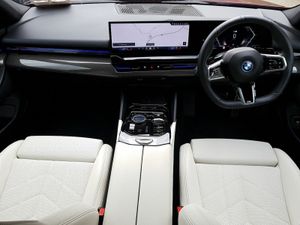 BMW 5-Series 530e M Sport Pro - Image 4