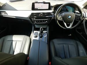 BMW 5-Series 520d SE Auto - Image 4