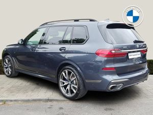 BMW X7 M50d - Image 2