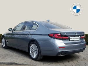 BMW 5-Series 520d xDrive SE - Image 2