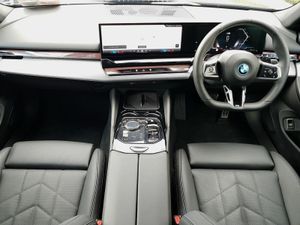 BMW 5-Series 530e M Sport - Image 4